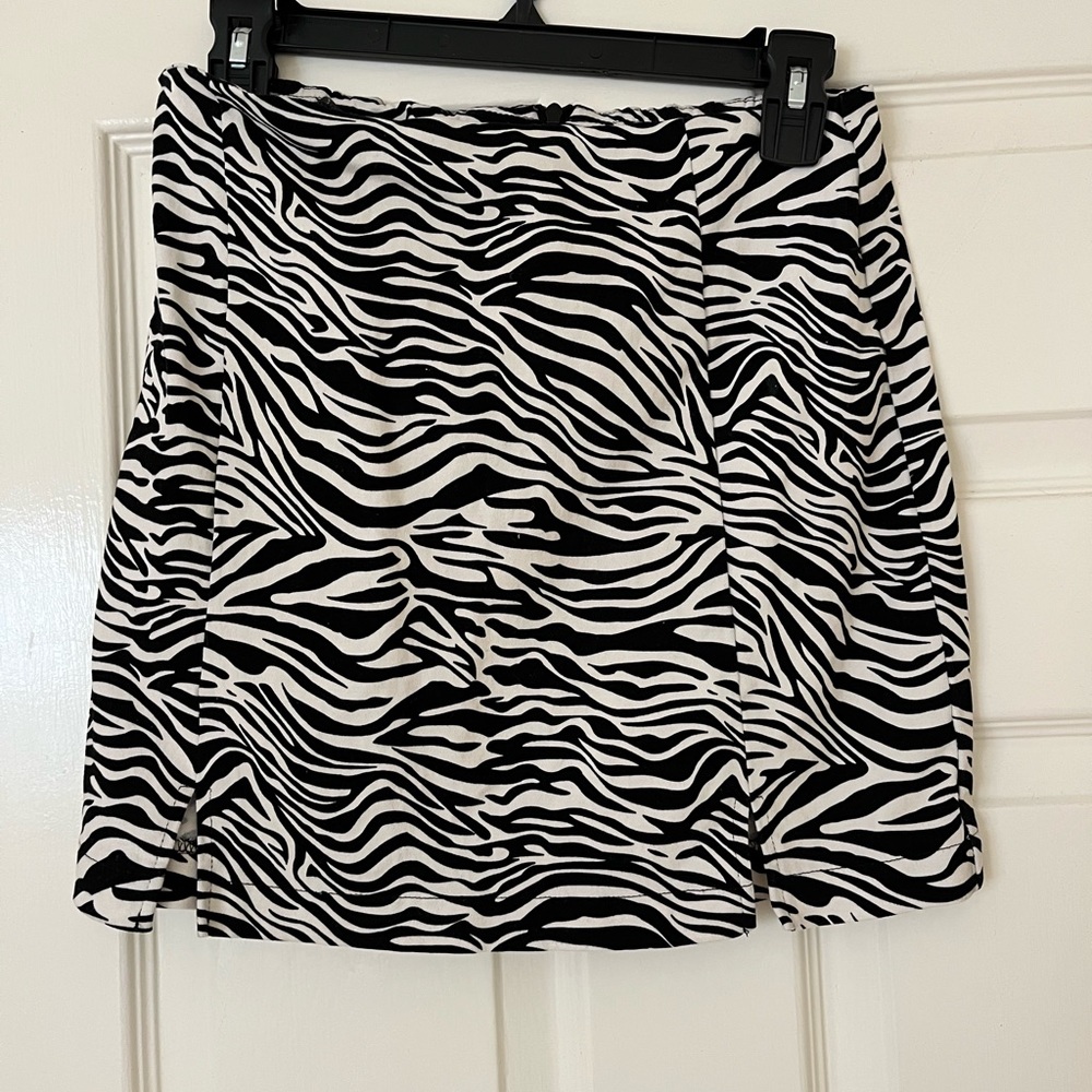Eyeshadow Zebra Print Mini Skirt